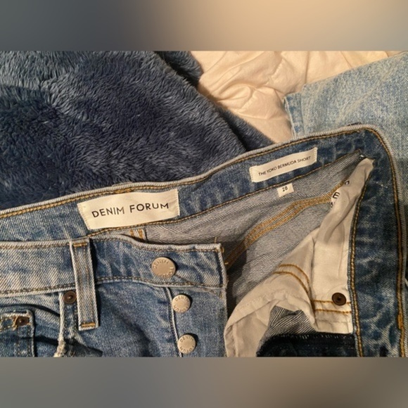 Denim Forum “ The Yoko Bermuda Short” - size 28 - Picture 3 of 4